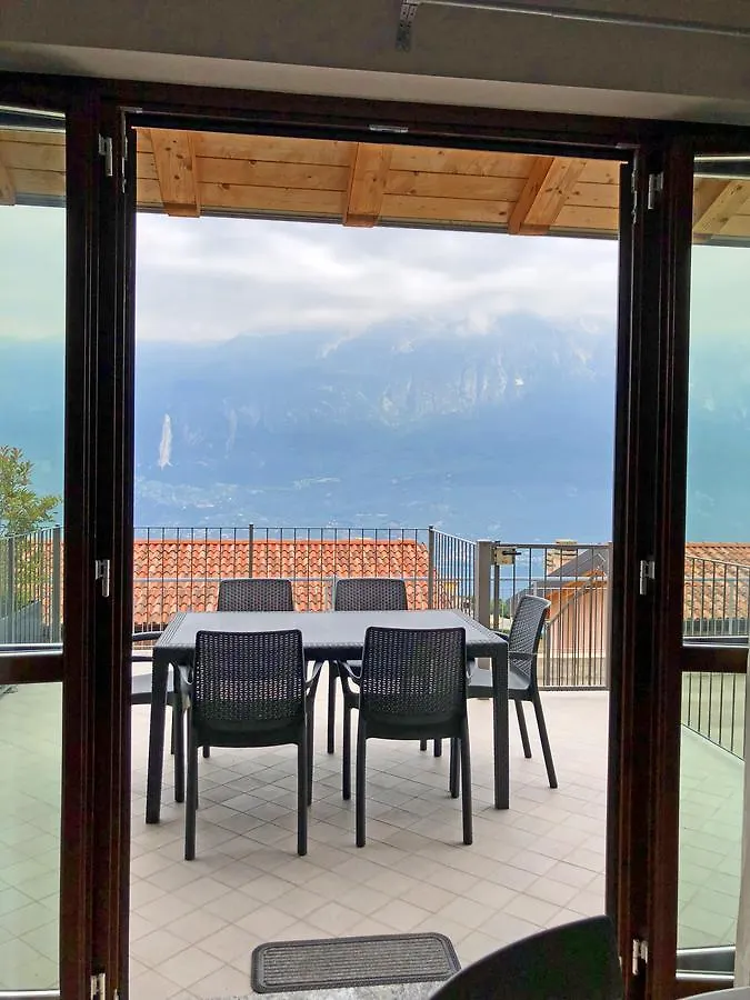 La Quiete 09 terrace apartment by Gardadomusmea Tremosine