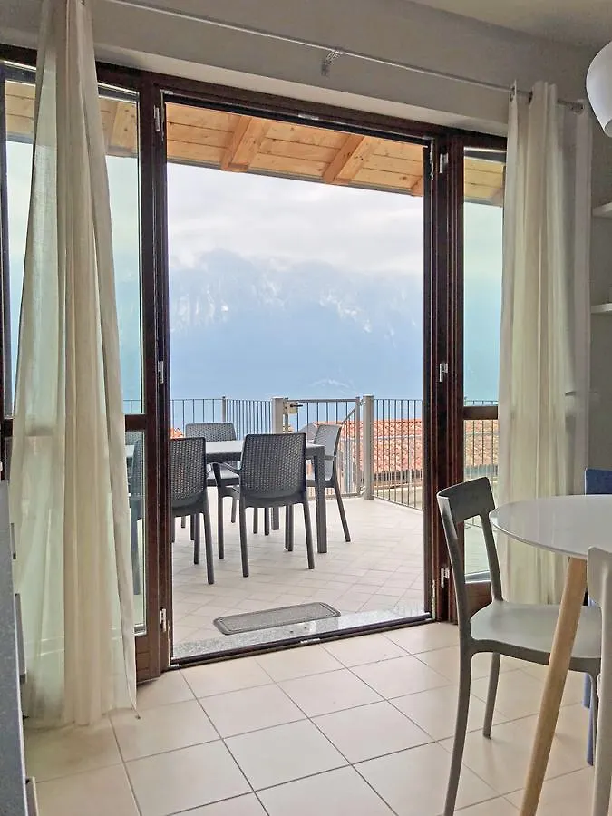 La Quiete 09 terrace apartment by Gardadomusmea Tremosine Italia